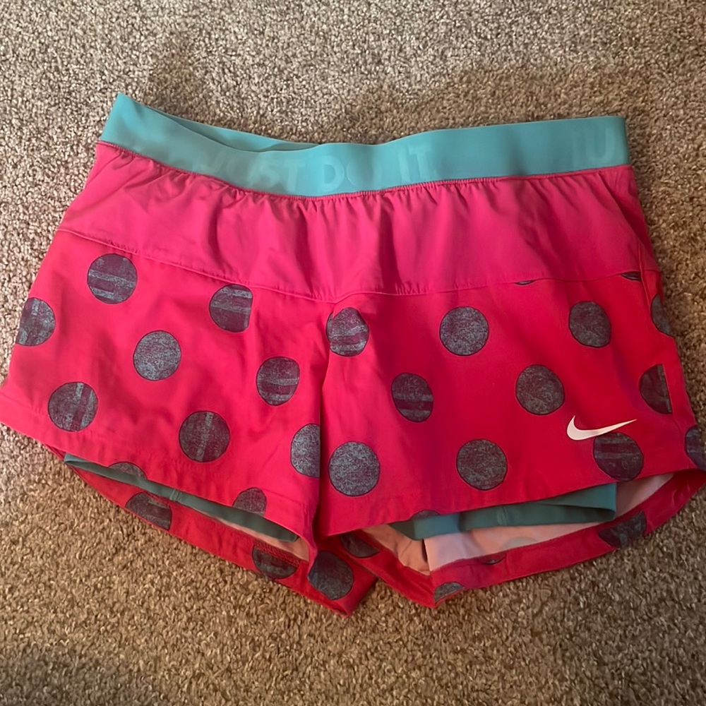 Nike icon woven Dri-fit 2-in-1 polka dot training running shorts size M